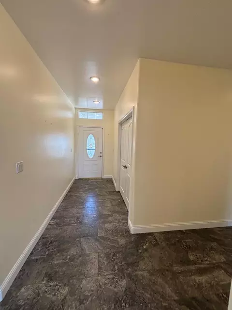 Entry Way - 23991 Coral Springs Ln, Tehachapi, CA 93561 photo 1 of 1