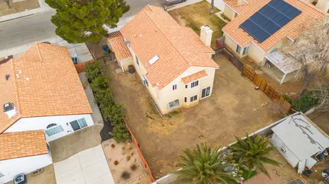 1806 Newgrove St E, Lancaster, CA 93535 photo 3