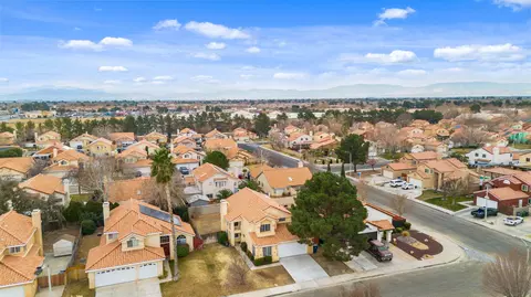 1806 Newgrove St E, Lancaster, CA 93535 photo 28