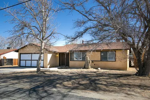 40226 167th St E St E, Palmdale, CA 93591 photo 2