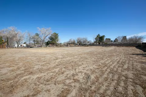 40226 167th St E St E, Palmdale, CA 93591 photo 8