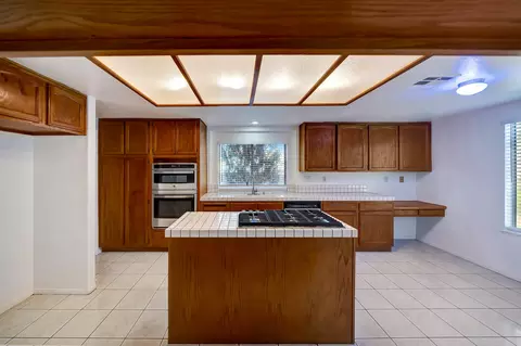 40128 Heathrow Dr, Palmdale, CA 93551 photo 14