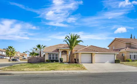 40128 Heathrow Dr, Palmdale, CA 93551 photo 2