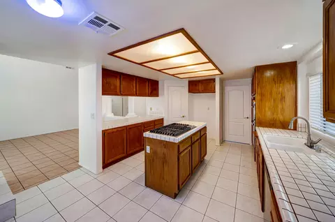 40128 Heathrow Dr, Palmdale, CA 93551 photo 16