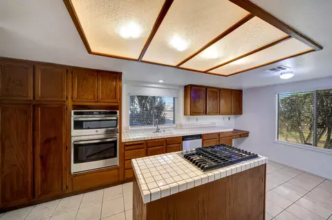 40128 Heathrow Dr, Palmdale, CA 93551 photo 18