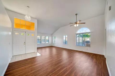 40128 Heathrow Dr, Palmdale, CA 93551 photo 4