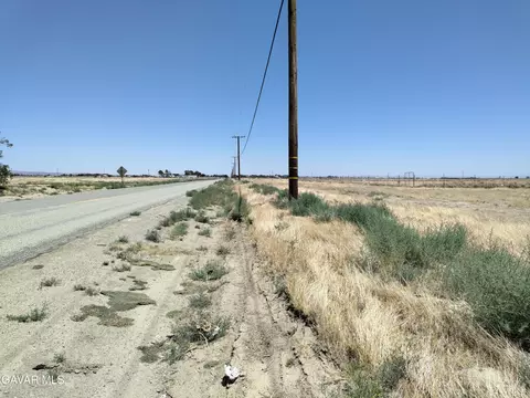 Ave A Vic 88st West, Lancaster, CA 93536