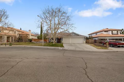 39439 Basalt Ct, Palmdale, CA 93551 photo 3