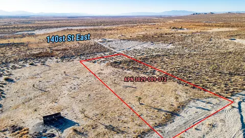 E Cottonwood Avenue, Palmdale, CA 93591 photo 3