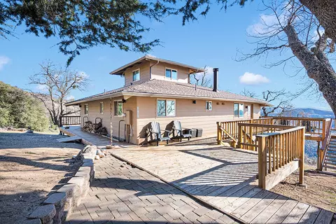 30151 Starland Dr, Tehachapi, CA 93561