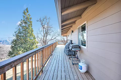 30151 Starland Dr, Tehachapi, CA 93561 photo 13