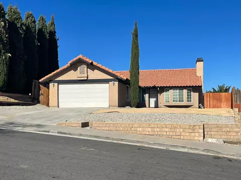 531 Rainbow Ter, Palmdale, CA 93551