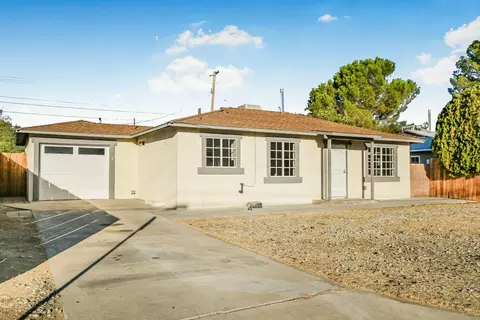 44431 11th St W, Lancaster, CA 93534