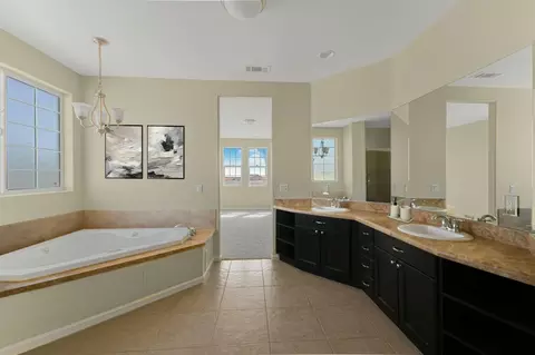 Bath - 51140 70th St W, Lancaster, CA 93536 photo 2 of 5