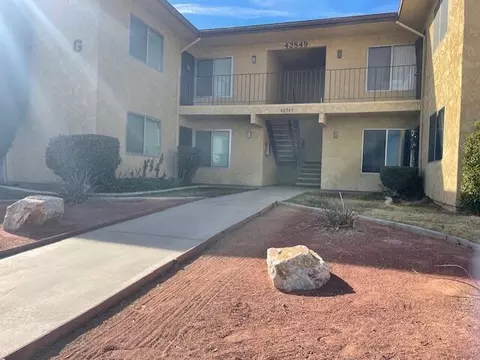 42849 15th St W #1, Lancaster, CA 93536