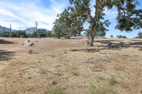 21933 Valley Vista Dr, Tehachapi, CA 93561 photo 3