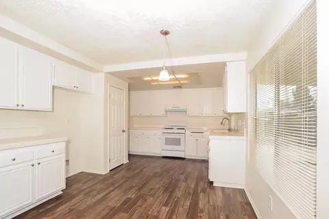 Kitchen - 44821 Benald St, Lancaster, CA 93535 photo 1 of 2