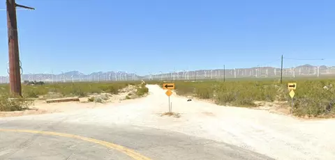 4899 Oak Creek Rd, Mojave, CA 93501 photo 6