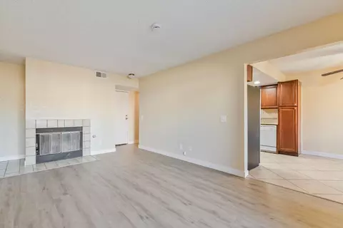 1835 Ave J 4 E #4, Lancaster, CA 93535 photo 4