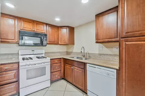 1835 Ave J 4 E #4, Lancaster, CA 93535 photo 10