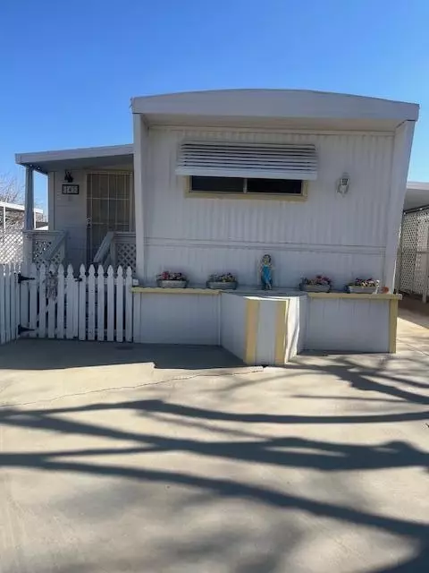 43850 20th St E #143, Lancaster, CA 93535