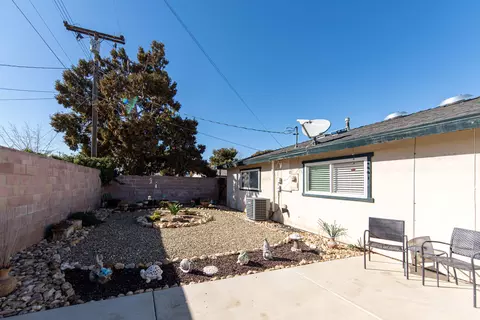 Exterior - 222 Bartlett St, Tehachapi, CA 93561 photo 3 of 4