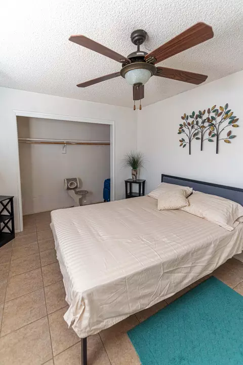 Bedroom - 222 Bartlett St, Tehachapi, CA 93561 photo 2 of 8