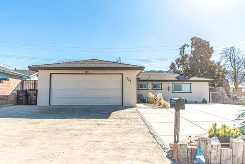 Exterior - 222 Bartlett St, Tehachapi, CA 93561 photo 2 of 4