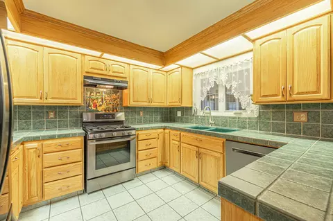 42921 Normandy Ln, Lancaster, CA 93536 photo 13
