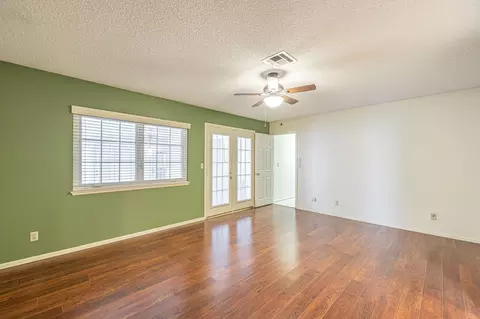 42921 Normandy Ln, Lancaster, CA 93536 photo 31