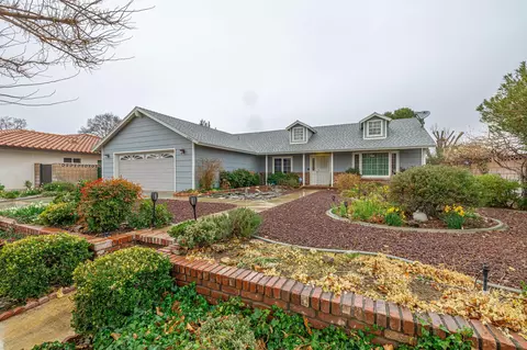 42921 Normandy Ln, Lancaster, CA 93536