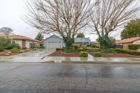 42921 Normandy Ln, Lancaster, CA 93536 photo 3