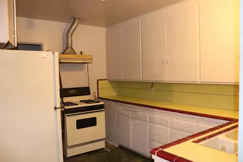 Kitchen - 109 216th St E, Carson, CA 90745 photo 1 of 3