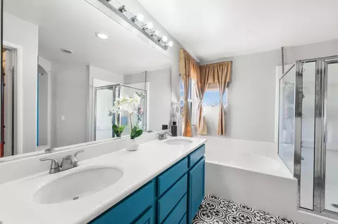 Bath - 3105 Ave K 2 E, Lancaster, CA 93535 photo 2 of 4