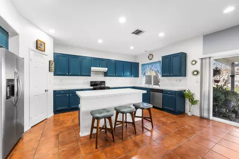 Kitchen - 3105 Ave K 2 E, Lancaster, CA 93535 photo 2 of 3