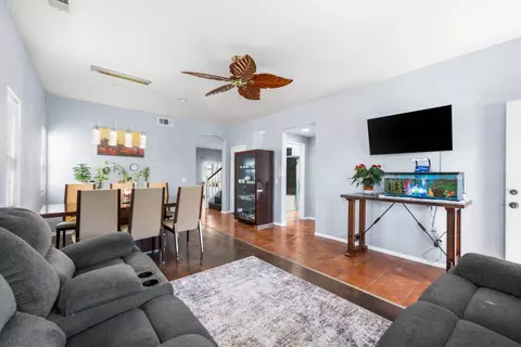Entry Way - 3105 Ave K 2 E, Lancaster, CA 93535 photo 1 of 5