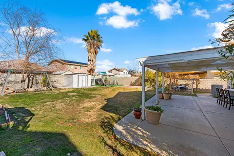 Exterior - 3105 Ave K 2 E, Lancaster, CA 93535 photo 4 of 8