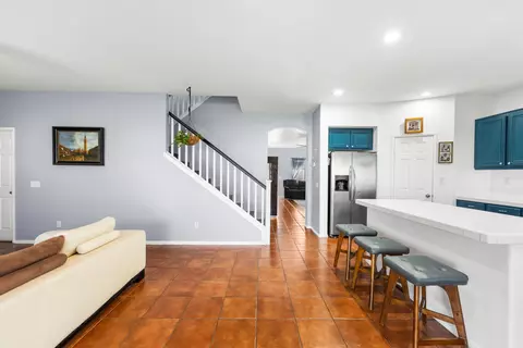 Entry Way - 3105 Ave K 2 E, Lancaster, CA 93535 photo 2 of 5