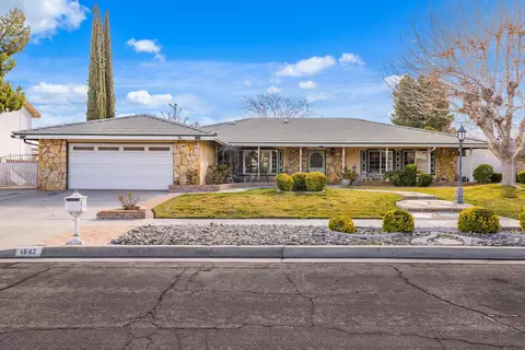 1642 Staffordshire Dr, Lancaster, CA 93534