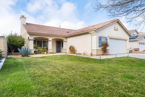 43713 Paloma St, Lancaster, CA 93536