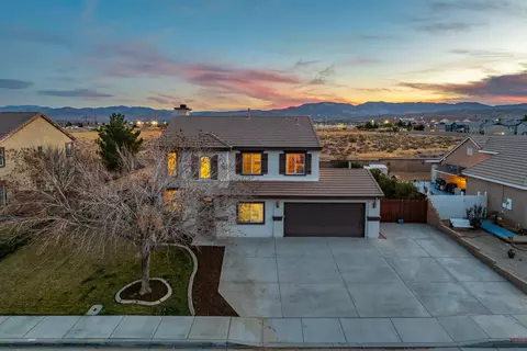 150 Fantasy St, Palmdale, CA 93551