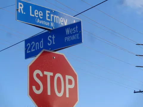 22 Nd St W, Palmdale, CA 93551
