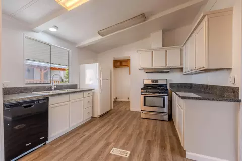 3524 R E #328, Palmdale, CA 93550 photo 3