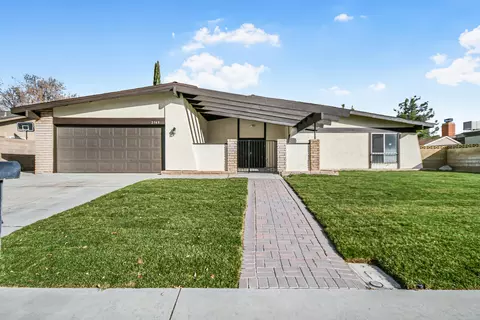 2743 Ave J4 W, Lancaster, CA 93536