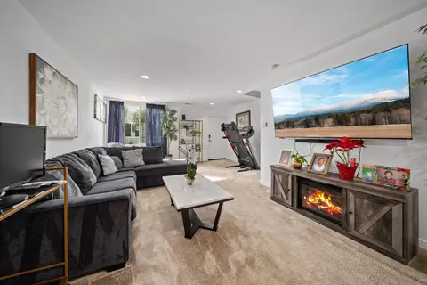 106 Glory Pl, Palmdale, CA 93550 photo 5