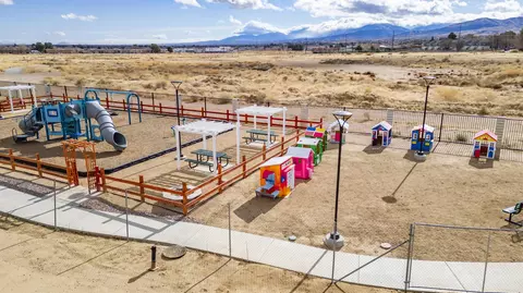 106 Glory Pl, Palmdale, CA 93550 photo 27