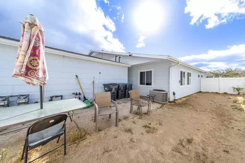 106 Glory Pl, Palmdale, CA 93550 photo 24