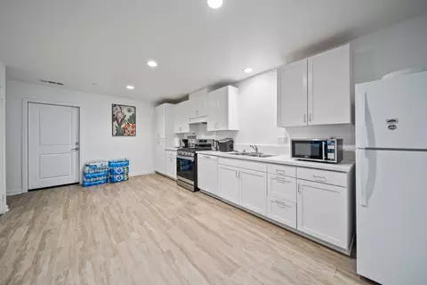 106 Glory Pl, Palmdale, CA 93550 photo 12