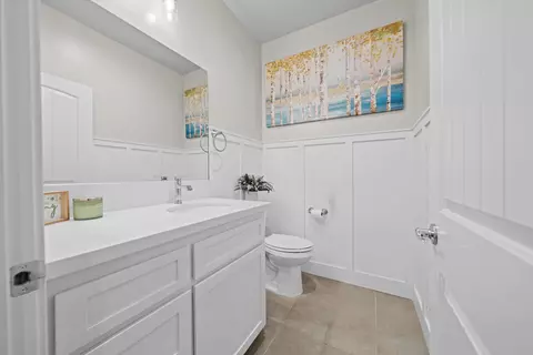 Entry Way - 410 Rosehaven Ln, Tehachapi, CA 93561 photo 5 of 6