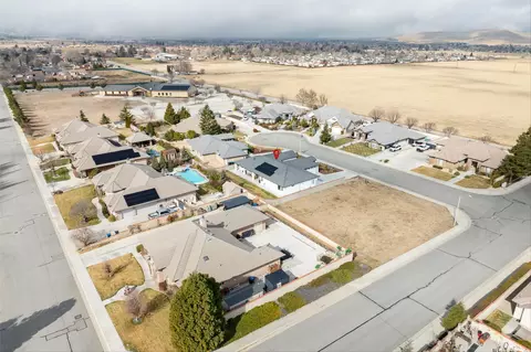View/Area - 410 Rosehaven Ln, Tehachapi, CA 93561 photo 6 of 6